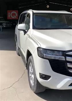 تۆیۆتا لاند کروزەر